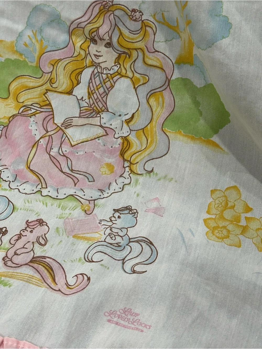 Vintage Lady Lovely Locks Curtain Panel Set – Set of 4